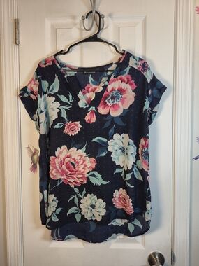 7th Avenue New York & Company Floral V-Neck Blouse Size Large